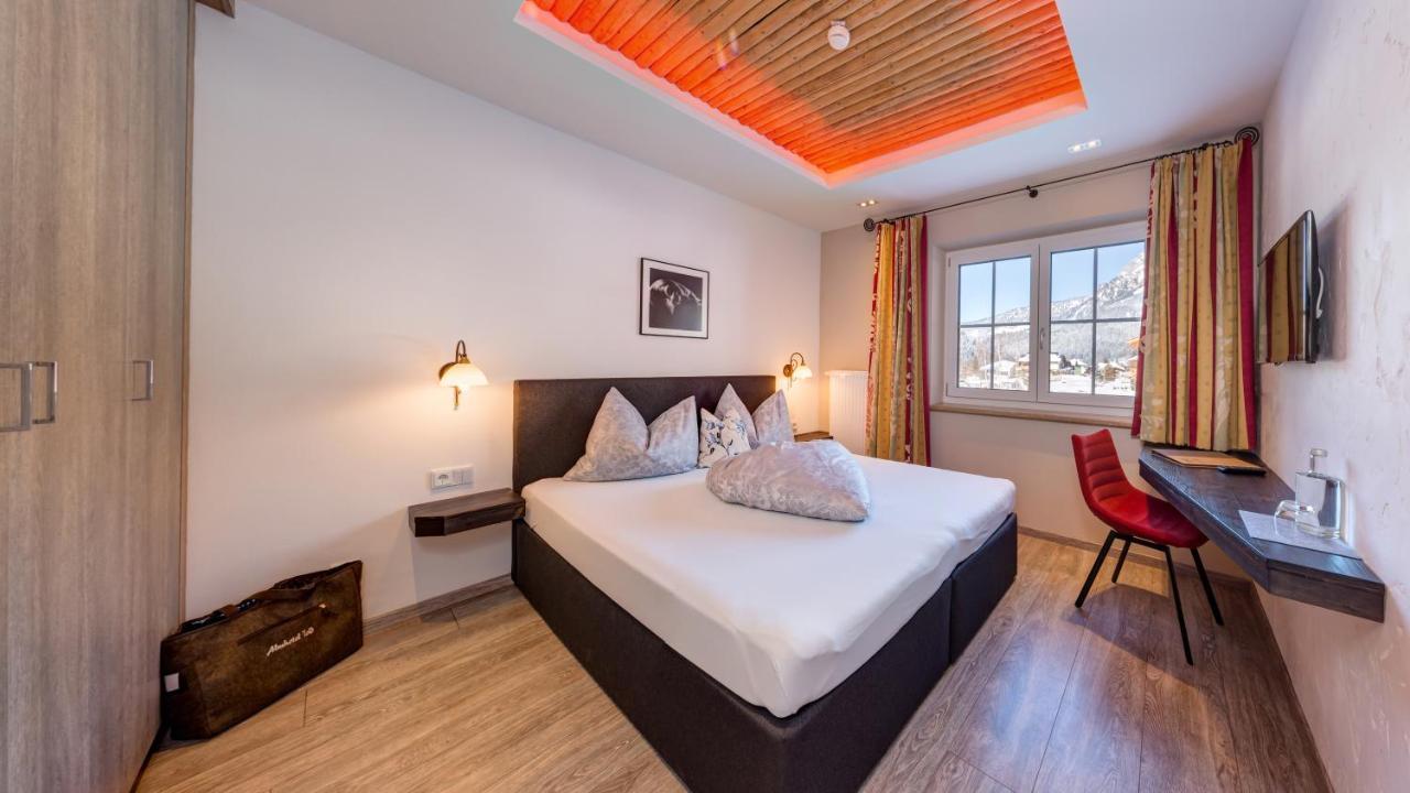 Almhotel Told Grän Buitenkant foto