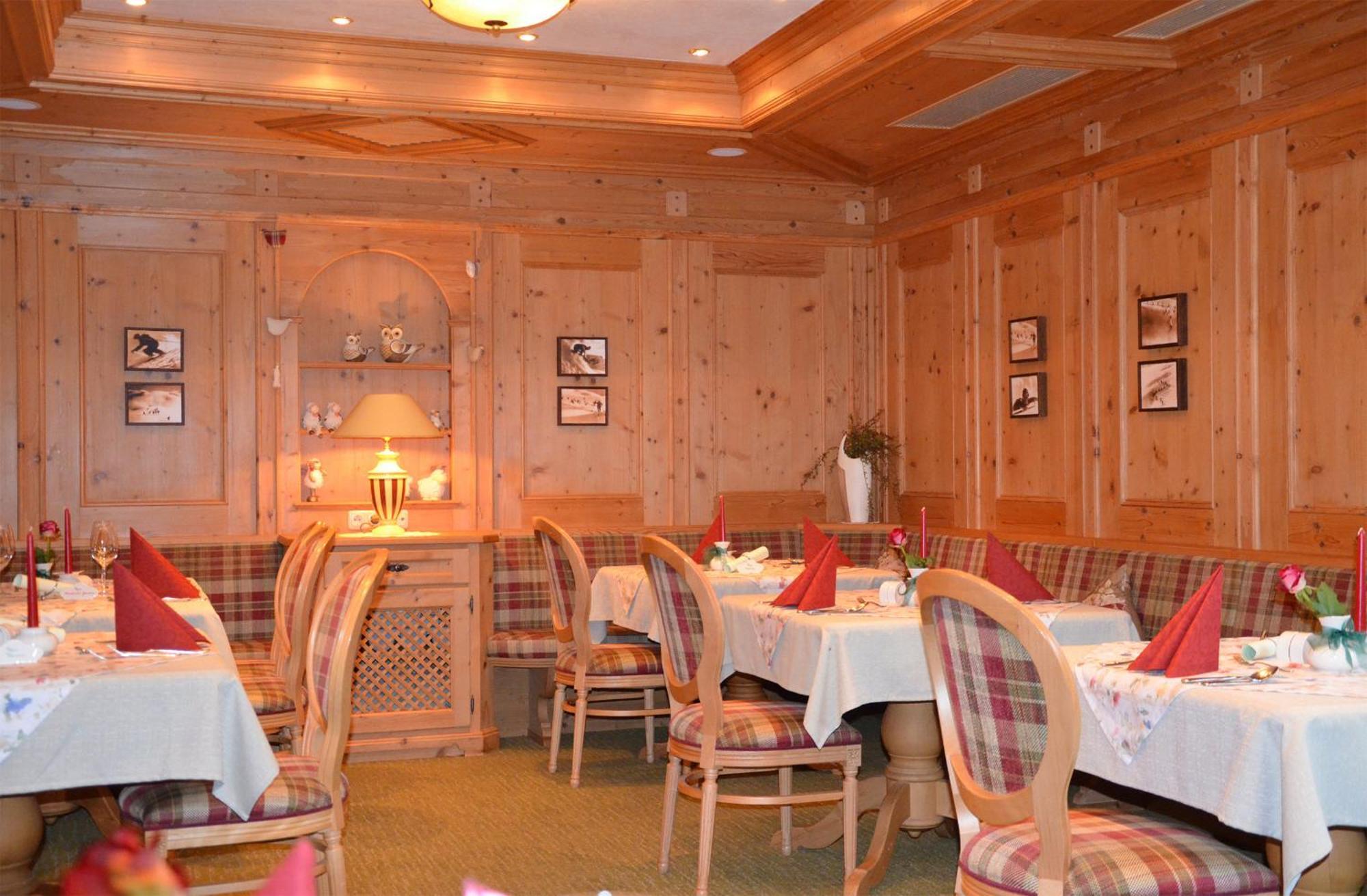 Almhotel Told Grän Buitenkant foto