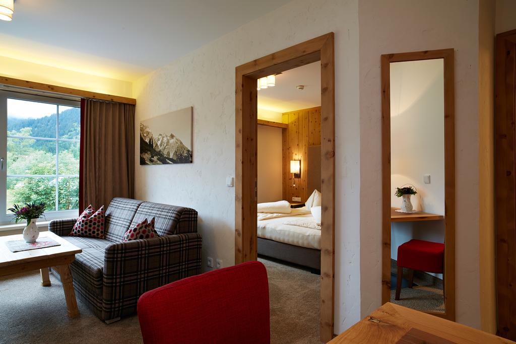 Almhotel Told Grän Buitenkant foto
